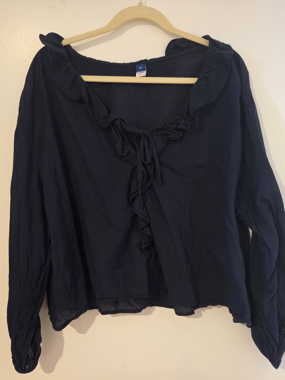 Old Navy Women's Navy Blue Ruffle Detail Top - 2X